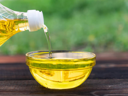 Unveiling the Nutritional Battle: Cold Pressed Oil vs. Regular Oil